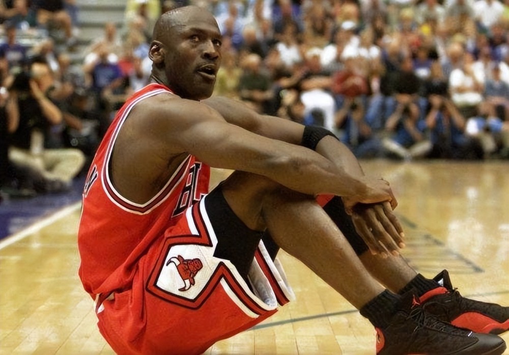 但他选择在 但他选择在